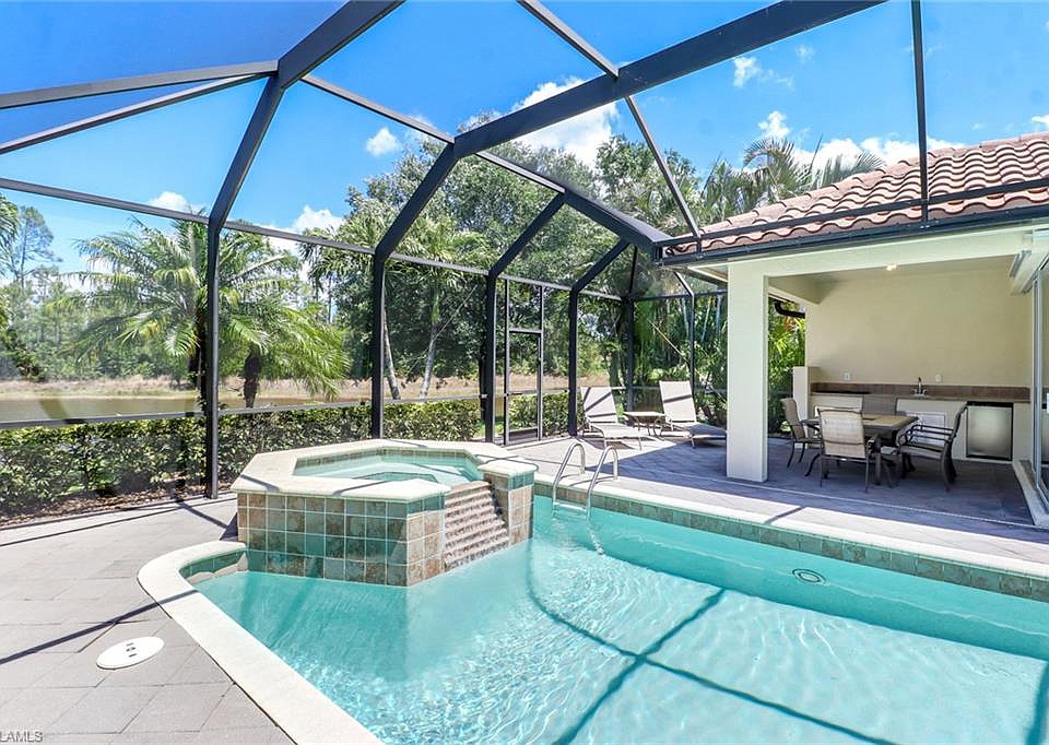 Pool-Aussenküche-Terrasse